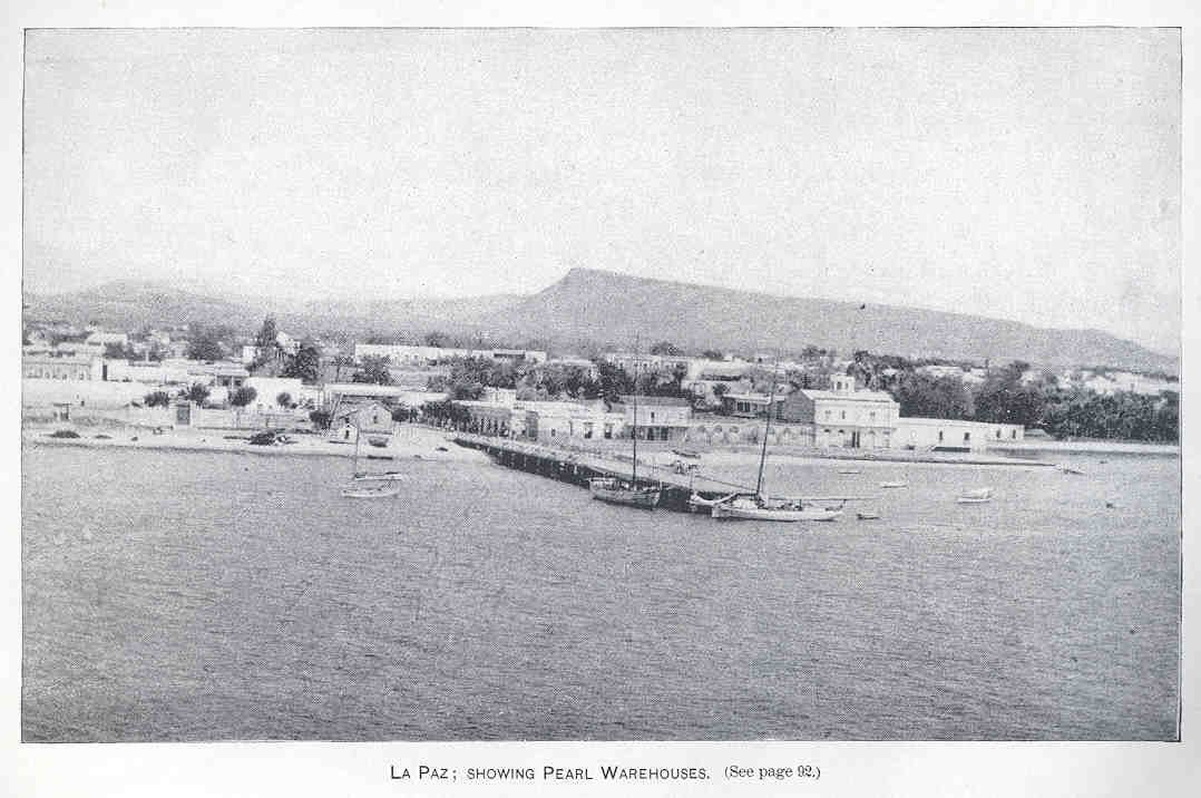 El puerto de La Paz con los almacenes de perlas, en 1889.